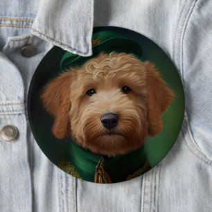 Goldendoodle Hund in St. Patrick's Day Dress Button
