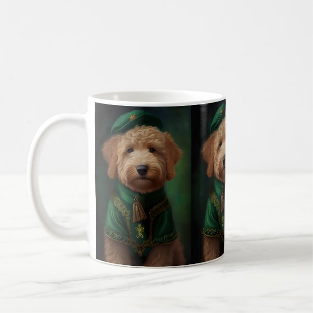 Goldendoodle Hund in St. Patrick's Day Dress Kaffeetasse (Links)