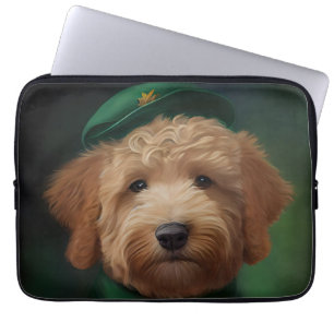 Goldendoodle Hund in St. Patrick's Day Dress Laptopschutzhülle