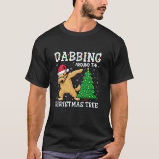 Goldendoodle Hunde-Weihnachtsmannmütze, die um die T-Shirt
