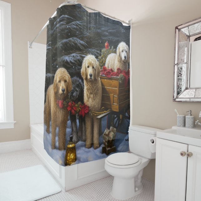 Goldendoodle Snowy Sleigh Weihnachtsdekor Duschvorhang (Beispiel)