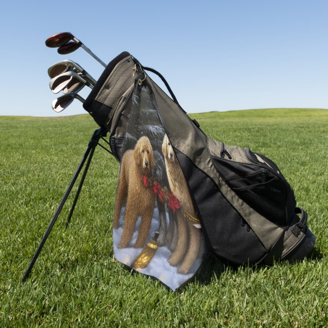 Goldendoodle Snowy Sleigh Weihnachtsdekor Golfhandtuch (Gras)