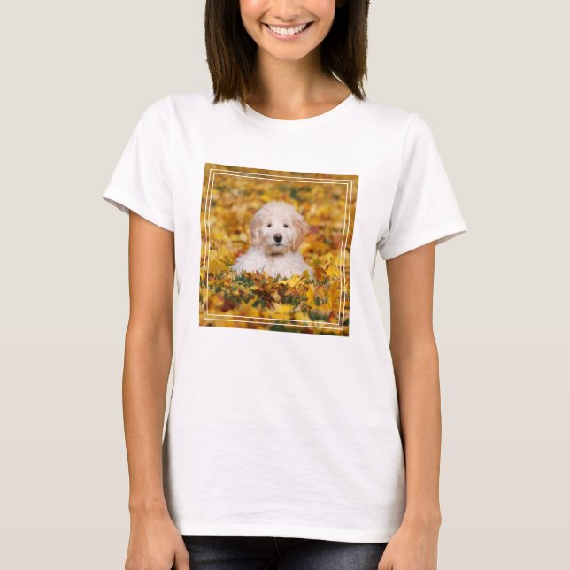 Goldendoodle Welpe in Herbstlauben T-Shirt (Vorderseite)