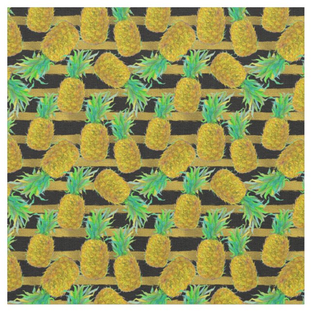 Goldene Ananas auf Streifen Stoff (Nahaufnahme)