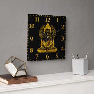 Goldene Buddha Skulptur in der Pose Serene Meditat Quadratische Wanduhr