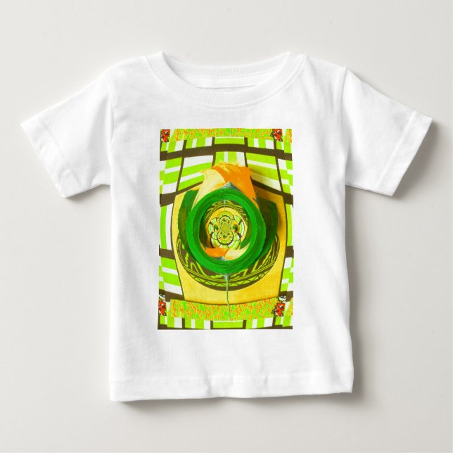 Goldene Eleganz: Schöne Afrikanische Gelbe Rose Baby T-shirt (Vorderseite)