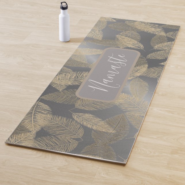 Goldene Federn auf Sleek Silver Personalisiert Yogamatte (Beispiel)