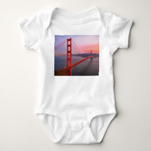 Goldene Gartbrücke Baby Strampler