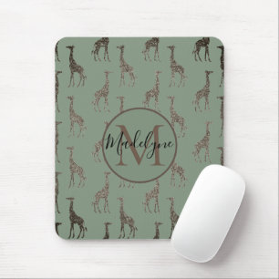 Goldene Giraffe auf Sage Green Mousepad