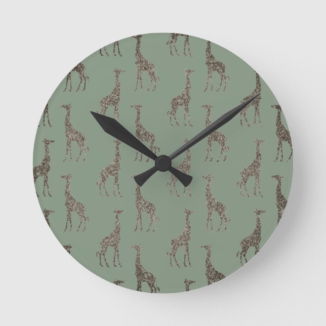 Goldene Giraffe auf Sage Green Runde Wanduhr (Vorderseite)