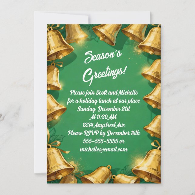 Goldene Glocken über grünes Weihnachts-Party Einladung (Vorderseite)