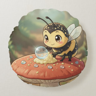 Goldene Hummel im Blütentanz  Rundes Kissen