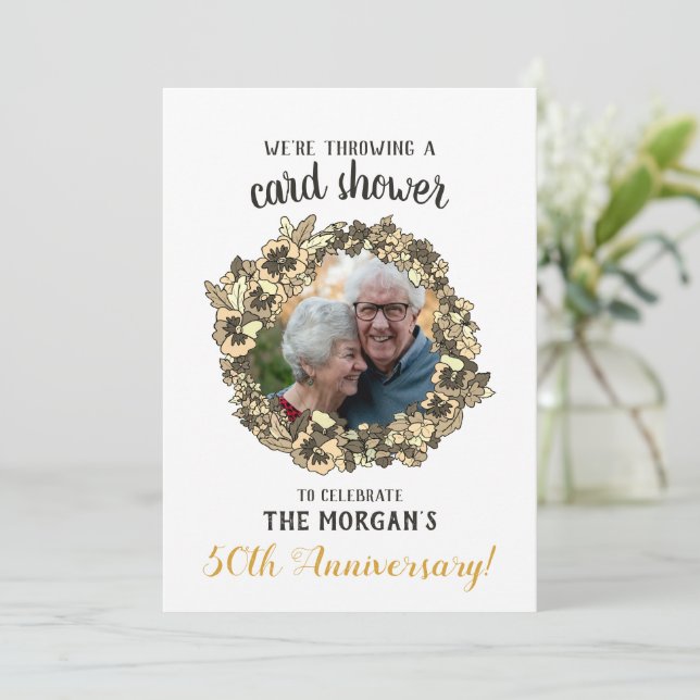 Goldene Jubiläumskartendusche mit Foto Einladung (Stehend Vorderseite)