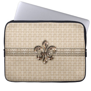 Goldene Lilie mit Cream Damask Muster Laptopschutzhülle