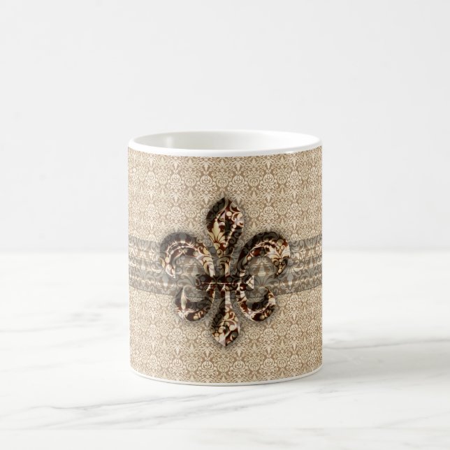 Goldene Lilie mit Cream Damask Muster Tasse (Mittel)