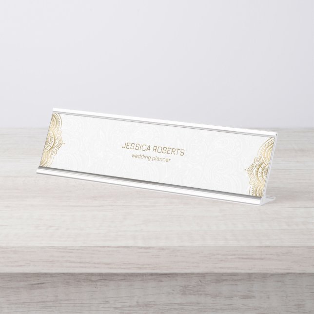 Goldene Mandalarahmen mit weißem Hintergrund Schreibtischnamensplakette (Vorderseite )