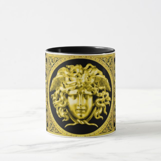 Goldene Medusa der Tasse des Französischen Reiches (Zentrum)