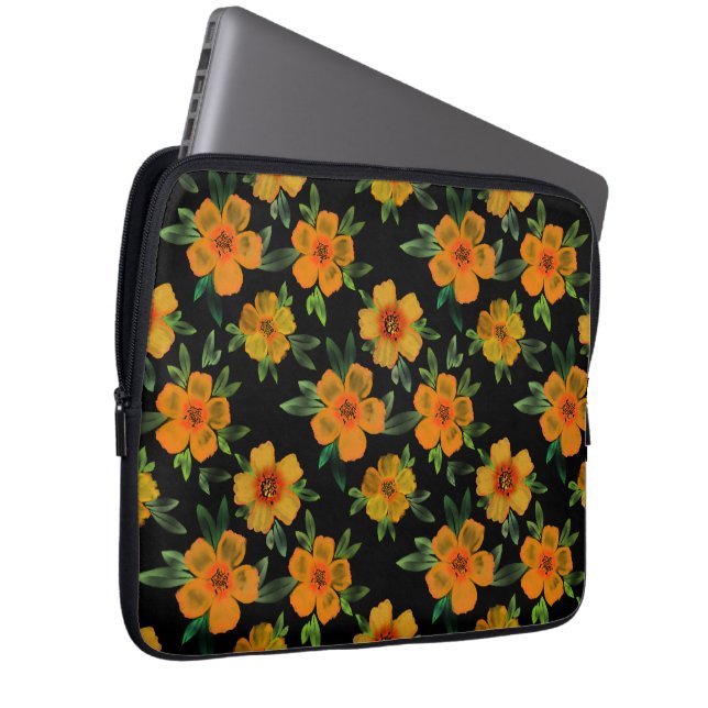 Goldene Ringelblume blüht auf Schwarz Laptopschutzhülle (Vorne Rechts)