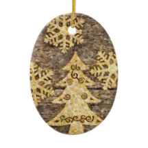 Goldene Schneeflocken und Weihnachtsbaum