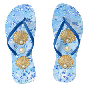 Goldene Seashells u. Perlen-Blau Bokeh Bling Flip Flops