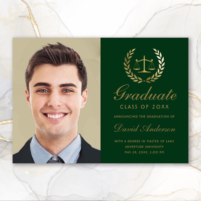 Goldene Skala des Justizgesetzes Laurel Green Absc Ankündigung (Gold Scales of Justice Law Green Photo Graduation Announcement)