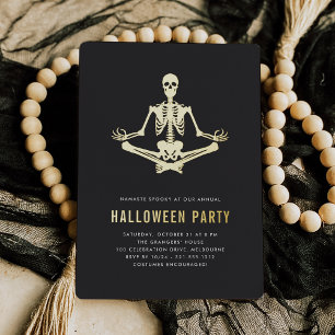 Goldene Skelett-Halloween-Party Folieneinladung