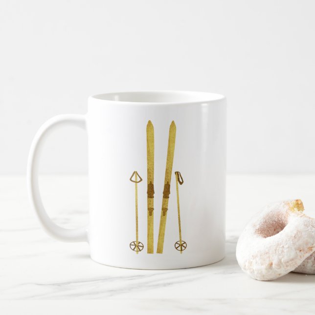 Goldene Skier und Polen | Retro Ski Illustration Kaffeetasse (Mit Donut)