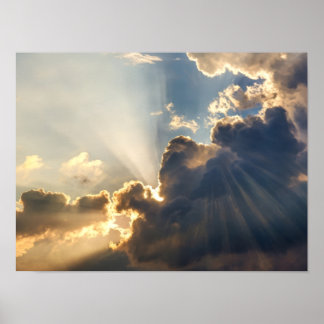 Goldene Sonnenstrahlen Durch Dunkle Wolken - Inspi Poster