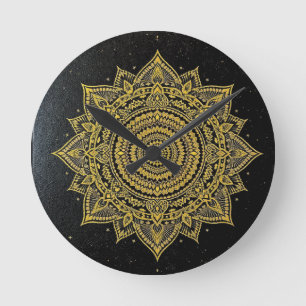Goldene Sternenexplosion Mandala auf Schwarz Runde Wanduhr
