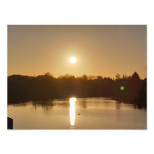 Goldene Stunde Ruhe: Kanal bei Sonnenuntergang Fotodruck
