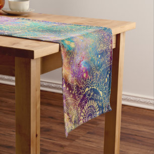 Goldene Wasserfarbe und Nebula Mandala Kurzer Tischläufer