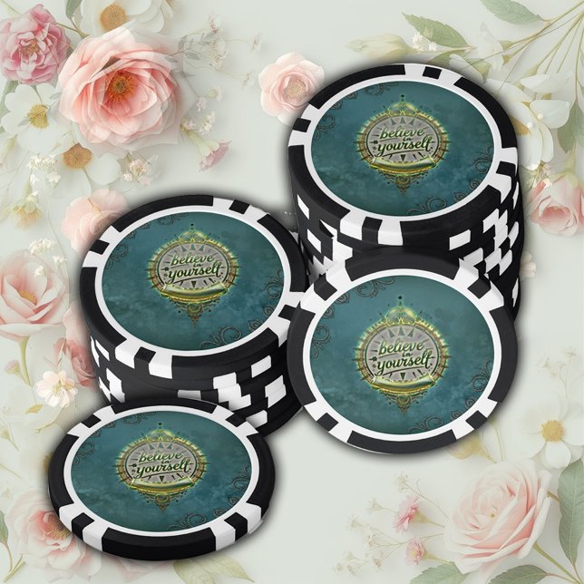 Goldene Wege glauben an sich selbst. Pokerchips (Von Creator hochgeladen)