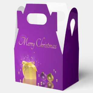 Goldene Weihnachtsgeschenkbox auf lila Lavendel Geschenkschachtel