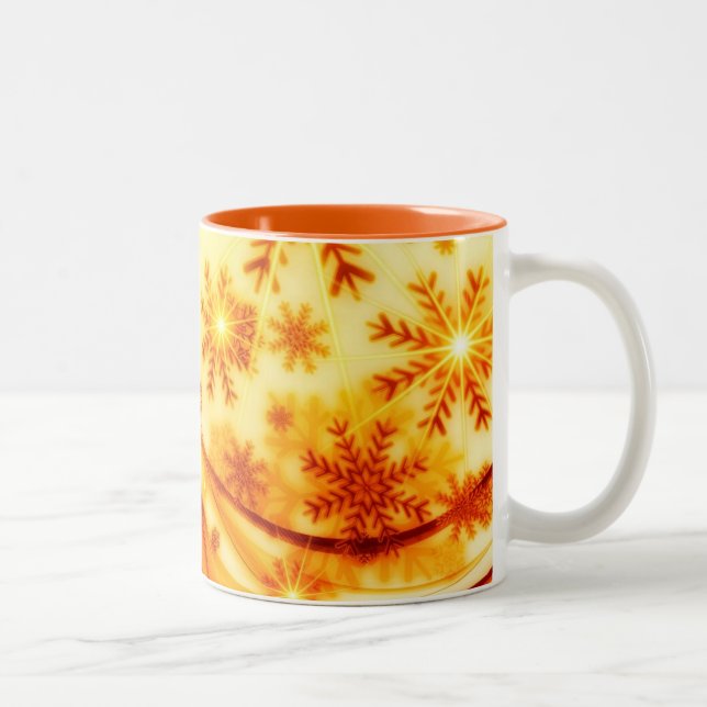 Goldene Weihnachtsschneeflocken Zweifarbige Tasse (Rechts)
