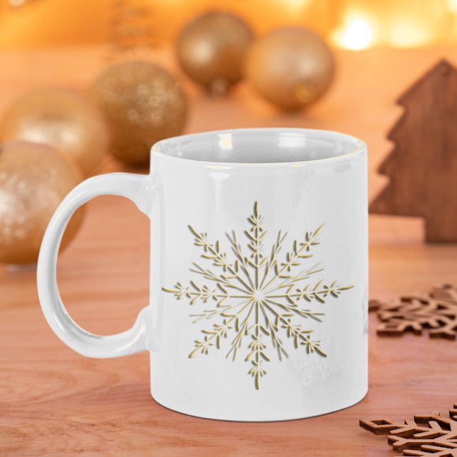 Goldene Winterschneeflocken auf Weiß Jumbo-Tasse (Von Creator hochgeladen)