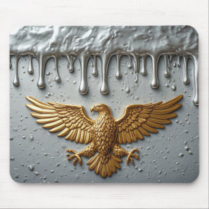 Goldener Adler-Emblem mit ausgebreiteten Flügeln Mousepad
