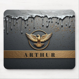 Goldener Adler-Emblem mit ausgebreiteten Flügeln Mousepad