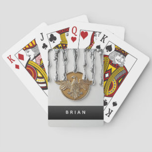 Goldener Adleranhänger tropft flüssiges Metall  Spielkarten