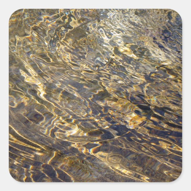 Goldener Brunnen Wasser 2 Quadratischer Aufkleber (Vorderseite)