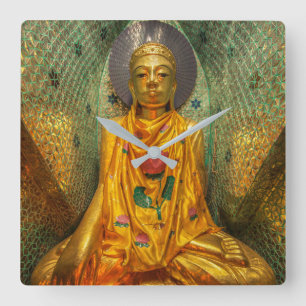 Goldener Buddha im Tempel Quadratische Wanduhr