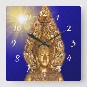 Goldener Buddha in blauer quadratischer Wanduhr