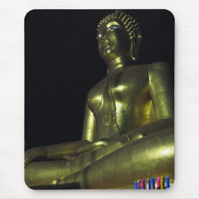 Goldener Buddha in der Nacht Mousepad (Vorne)