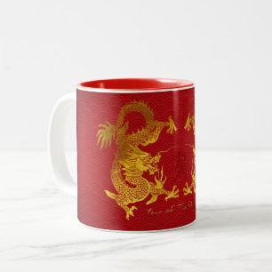 Goldener chinesischer Drache mit alter Ideogramm T Zweifarbige Tasse