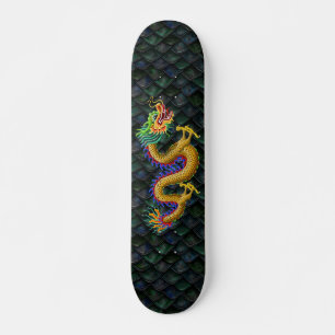 Goldener Drache auf grünen Drachen Skateboard