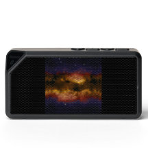 Goldener Gaswolkennebel mit Sternen