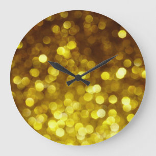 Goldener Glitzer: Festliche Weihnachtsstruktur. Große Wanduhr