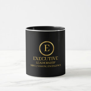 Goldener keltischer Kreisrahmen Tasse