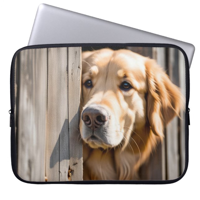 Goldener Retriever an der Barenttür Laptopschutzhülle (Vorderseite)