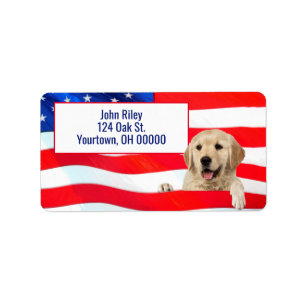 Goldener Retriever auf amerikanischer Flagge Adressaufkleber