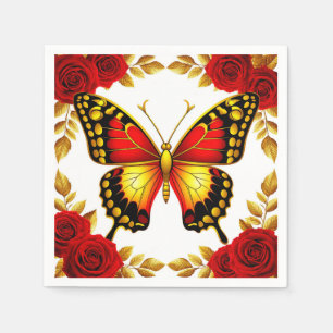 Goldener Schmetterling mit roten Rosen und goldene Serviette
